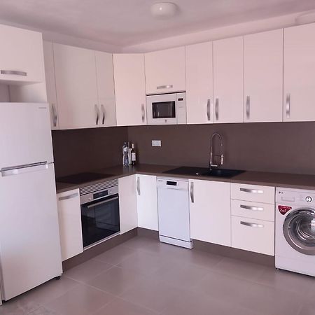 Victoria Court 2- Lovely Apartment 25 Arona  Εξωτερικό φωτογραφία