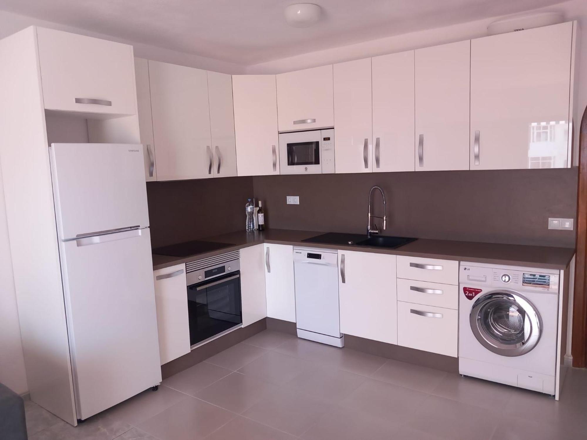 Victoria Court 2- Lovely Apartment 25 Arona  Εξωτερικό φωτογραφία